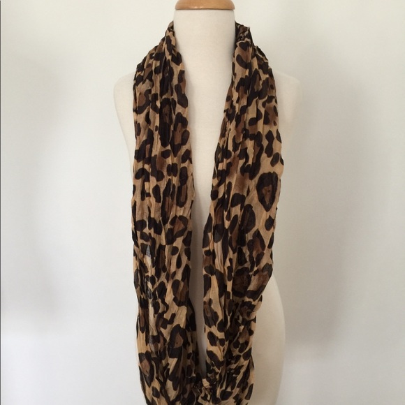 ANIMAL PRINT 4 SEASON INFINITY SCARF-WORN ONCE. - Picture 2 of 3